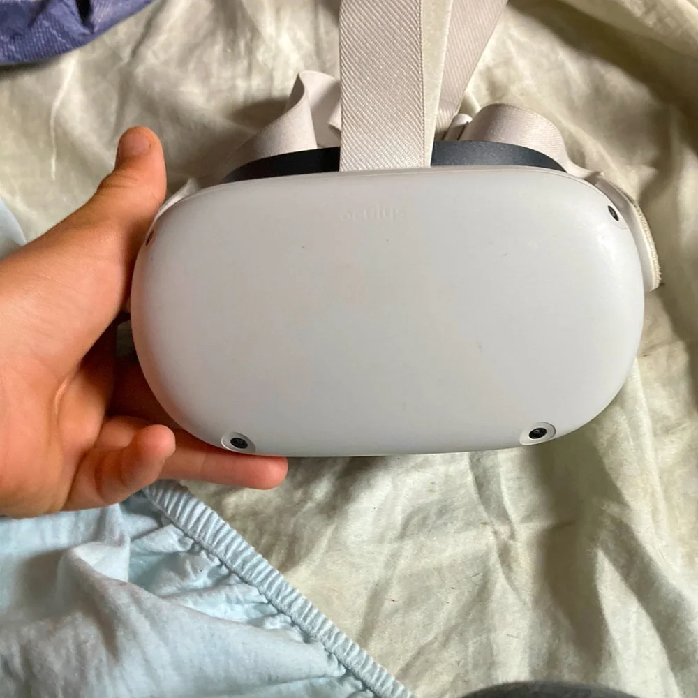 Oculus quest 2 used like 6 times works 100% no problems what so ever